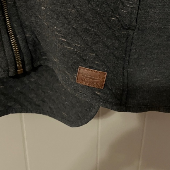 LL Bean quilted full-zip hoodie - Picture 3 of 9
